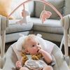Ingenuity Tragbare Babywippe Comfort 2 Go Flora the Unicorn