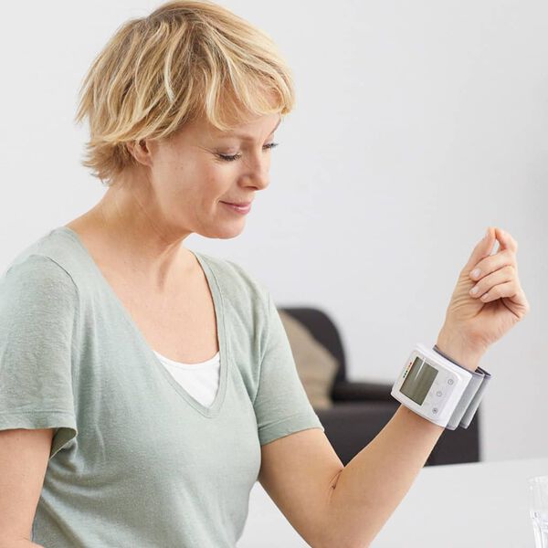 Medisana Handgelenk-Blutdruckmessger&auml;t BW 320 Wei&szlig;