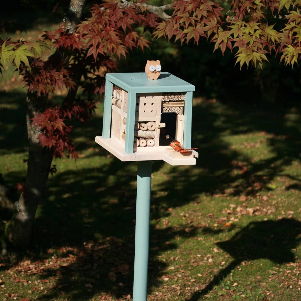 LUXUS-INSEKTENHOTELS Insektenhotel mit Ständer Cube Friendly Owl Inn